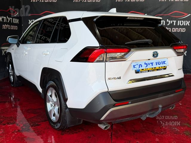 טויוטה RAV4