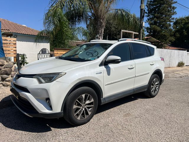 טויוטה RAV4