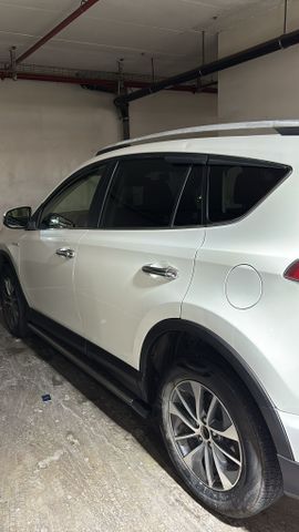 טויוטה RAV4