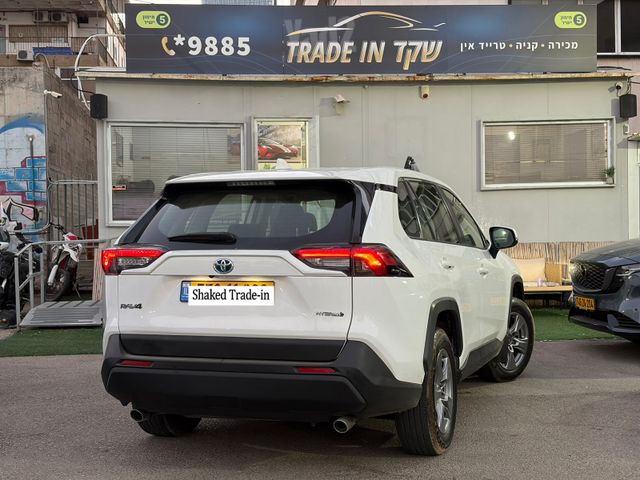 טויוטה RAV4