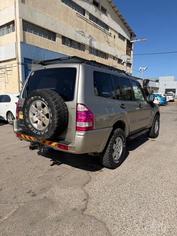 מיצובישי פג'רו