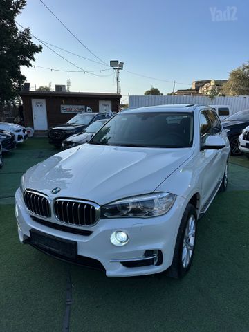X5 Luxury 30d אוט׳ 5 מק 3.0 (258 כ״ס)