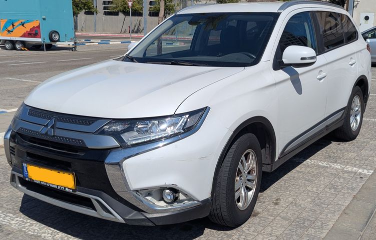 מיצובישי אאוטלנדר