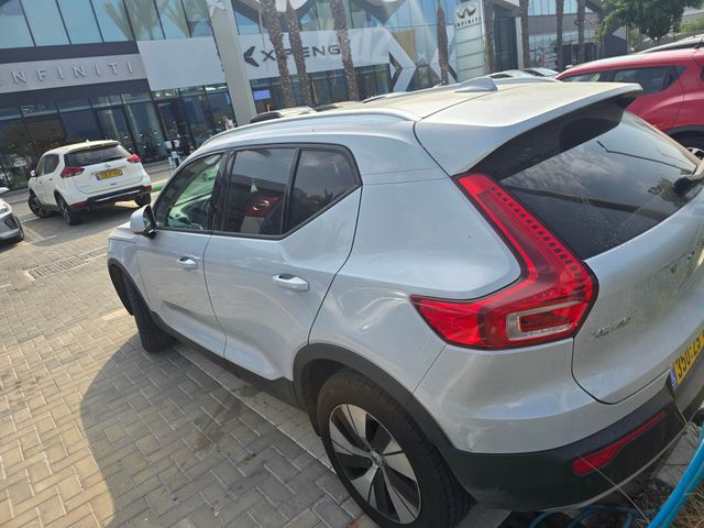 וולוו XC40