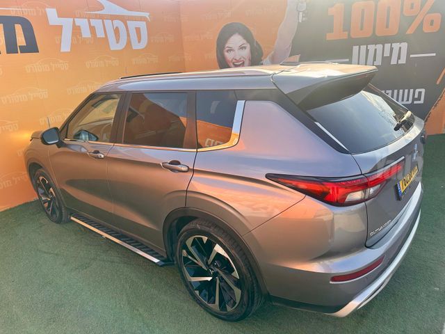 מיצובישי אאוטלנדר