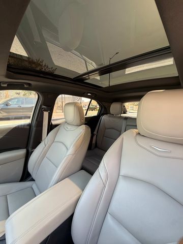 קאדילק XT4