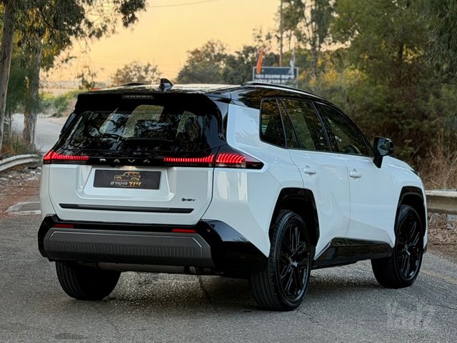 מודעת רכב טויוטה RAV4 1