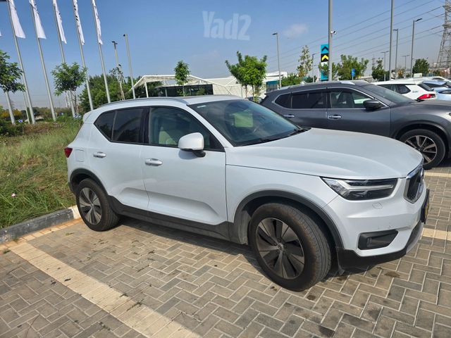 וולוו XC40