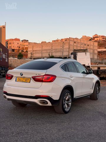 ב מ וו X6