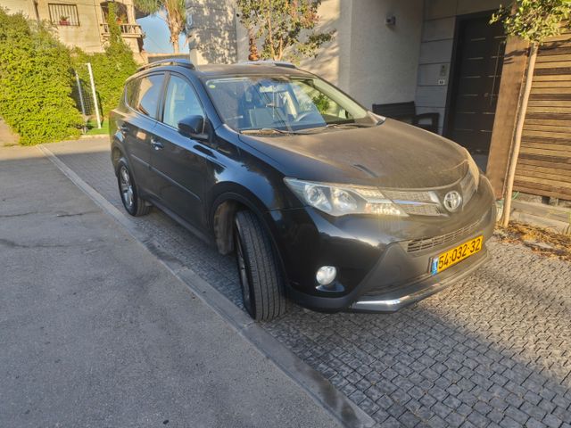 טויוטה RAV4
