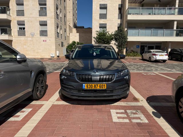 מודעת רכב סקודה קארוק