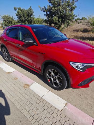 אלפא רומיאו סטלביו