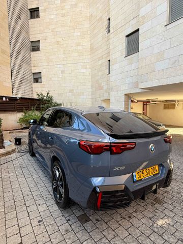 ב מ וו X2