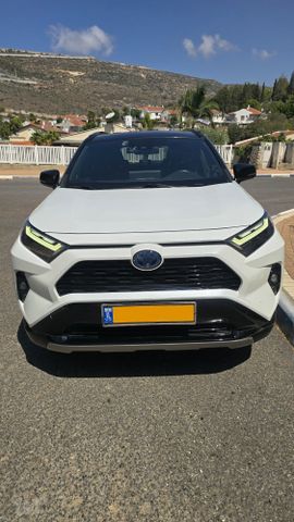 מודעת רכב טויוטה RAV4