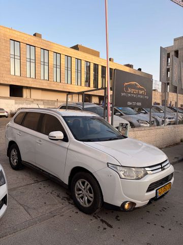 מודעת רכב מיצובישי אאוטלנדר