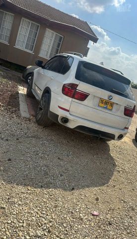 ב מ וו X5