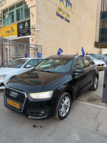 אאודי Q3