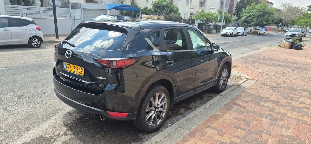 מודעת רכב מאזדה CX-5