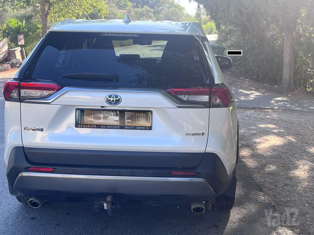 טויוטה RAV4