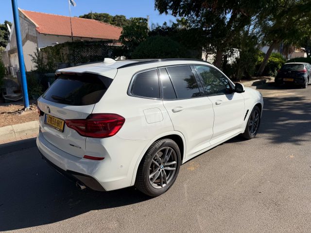 ב מ וו X3