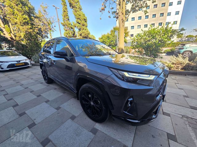 טויוטה RAV4