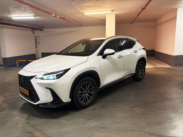 לקסוס NX