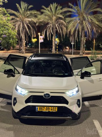 טויוטה RAV4