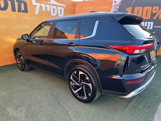 מיצובישי אאוטלנדר