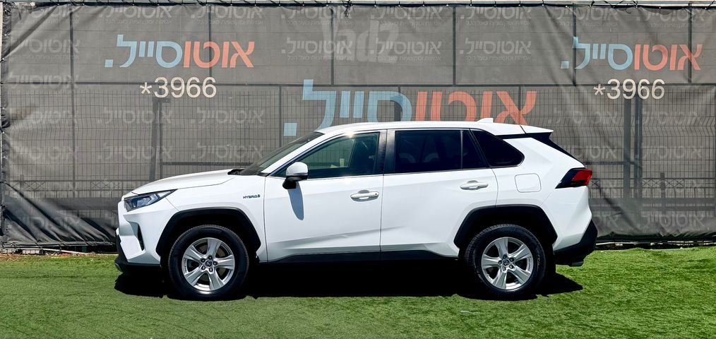 טויוטה RAV4