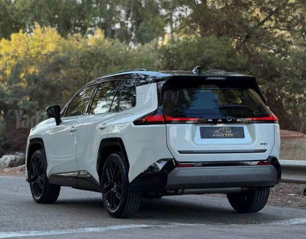 טויוטה RAV4