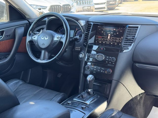 אינפיניטי QX70