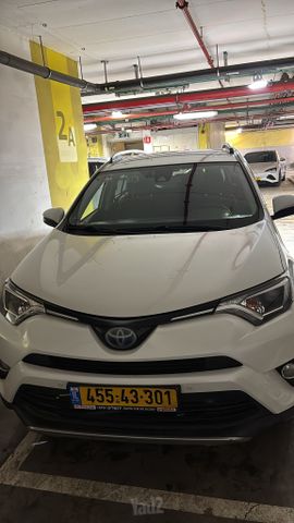 טויוטה RAV4