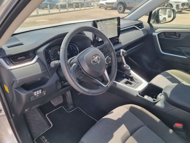 טויוטה RAV4