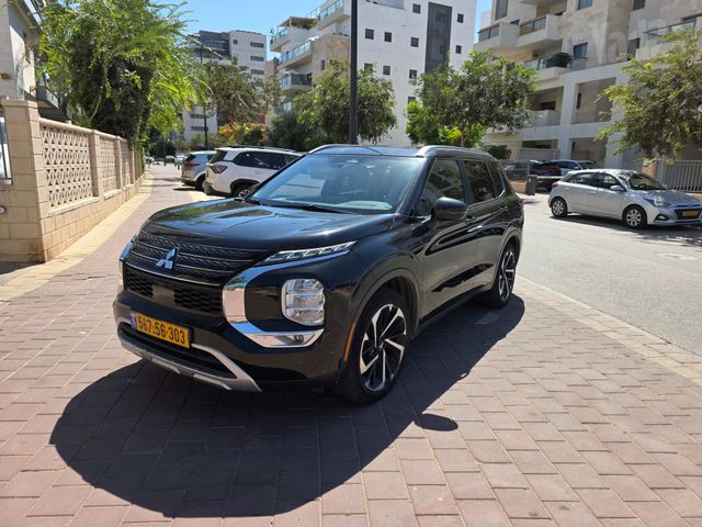 מיצובישי אאוטלנדר