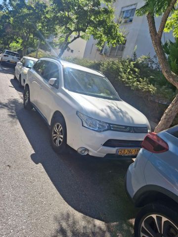 מודעת רכב מיצובישי אאוטלנדר