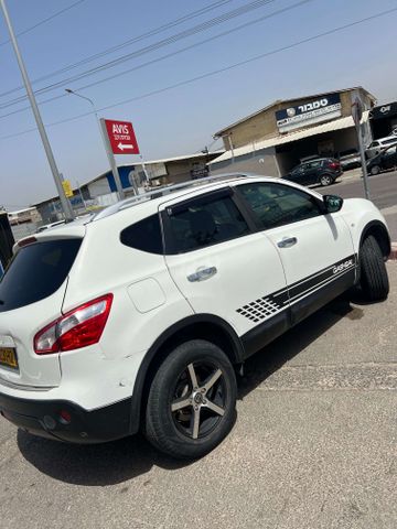 קשקאי 4X2 Acenta אוט׳ 5 מק 2.0 (140 כ״ס) [2010-2014]