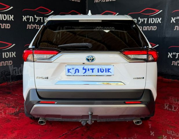 טויוטה RAV4