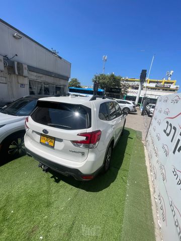 סובארו פורסטר