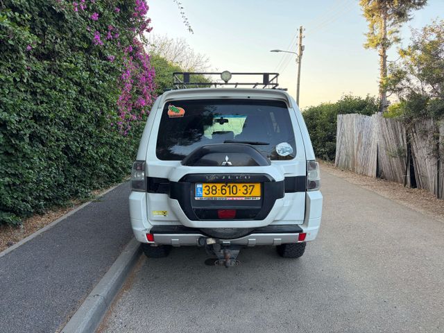 מיצובישי פג'רו
