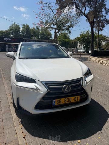 לקסוס NX