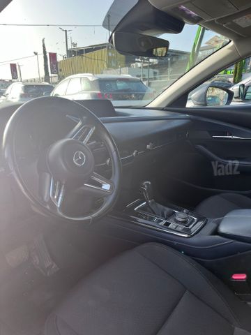 מודעת רכב מאזדה CX-30