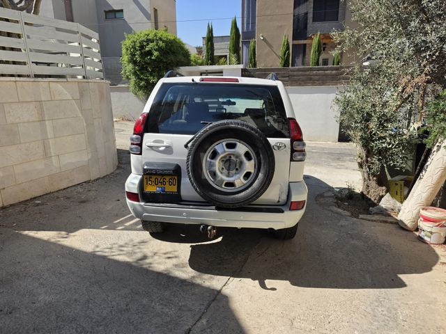 טויוטה לנד קרוזר