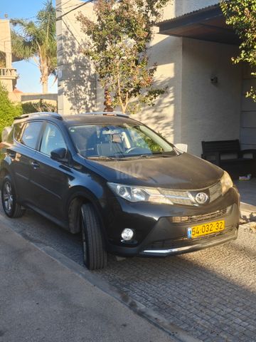 מודעת רכב טויוטה RAV4