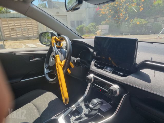 טויוטה RAV4