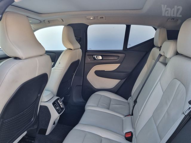וולוו XC40