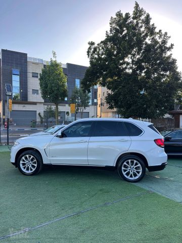 ב מ וו X5