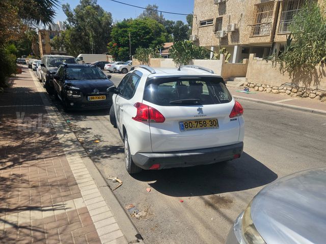 מודעת רכב פיג'ו 2008