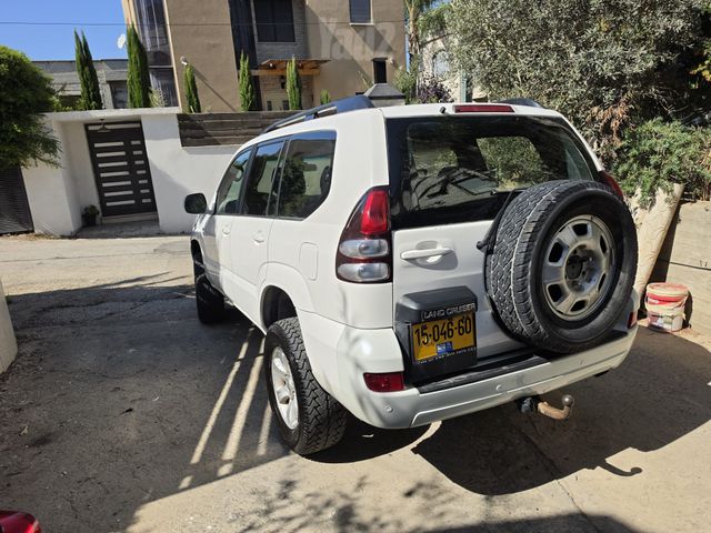 טויוטה לנד קרוזר