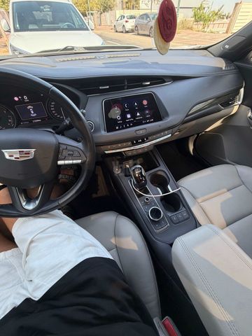 קאדילק XT4