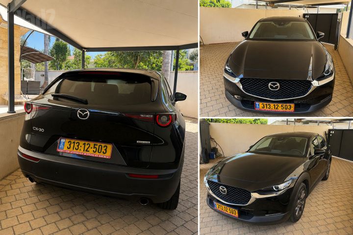 מודעת רכב מאזדה CX-30